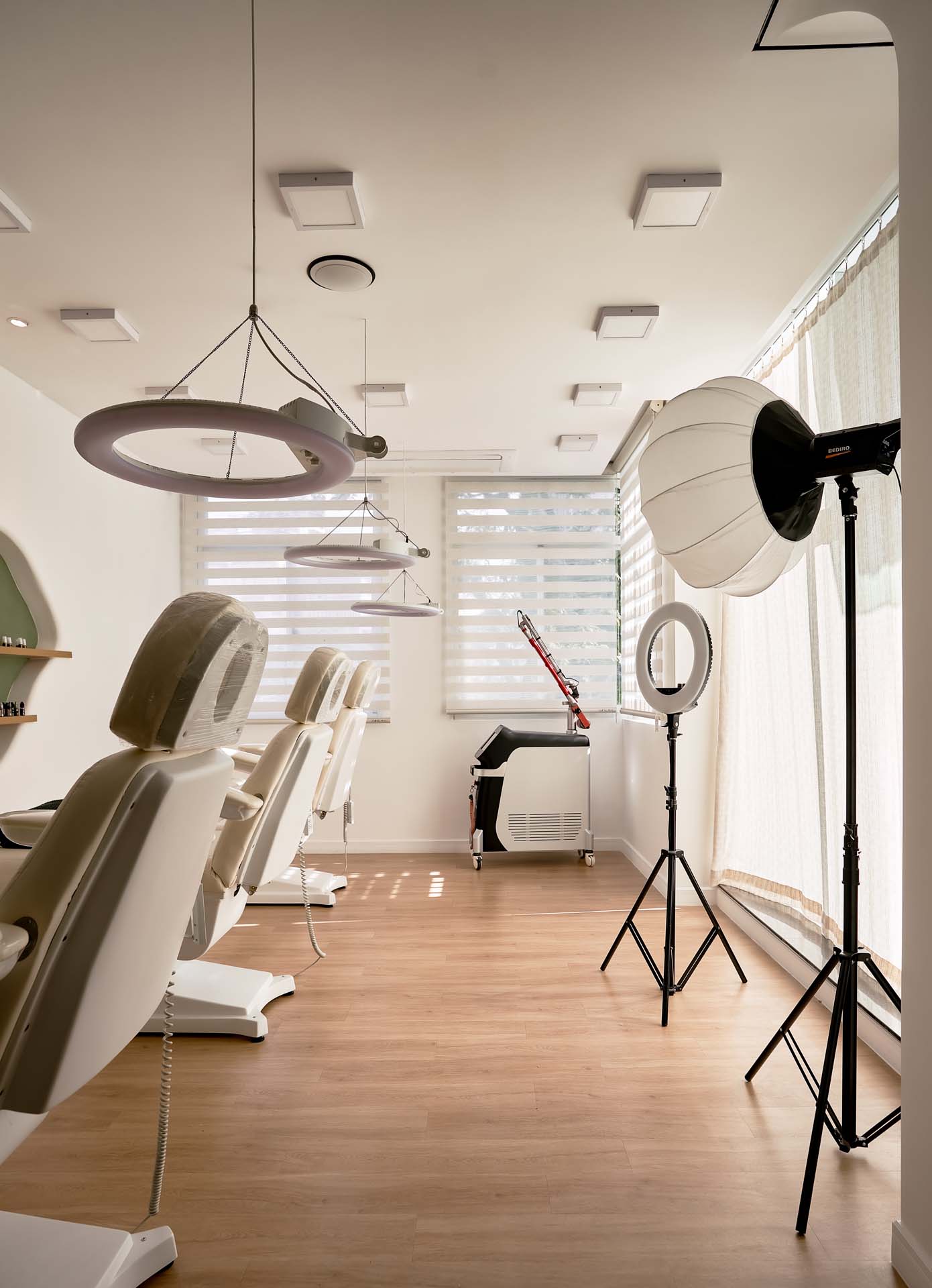 THI CÔNG NỘI THẤT SPA 180M2