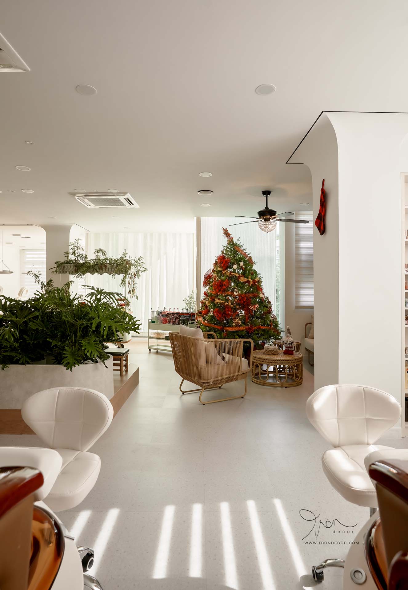 THI CÔNG NỘI THẤT SPA 180M2