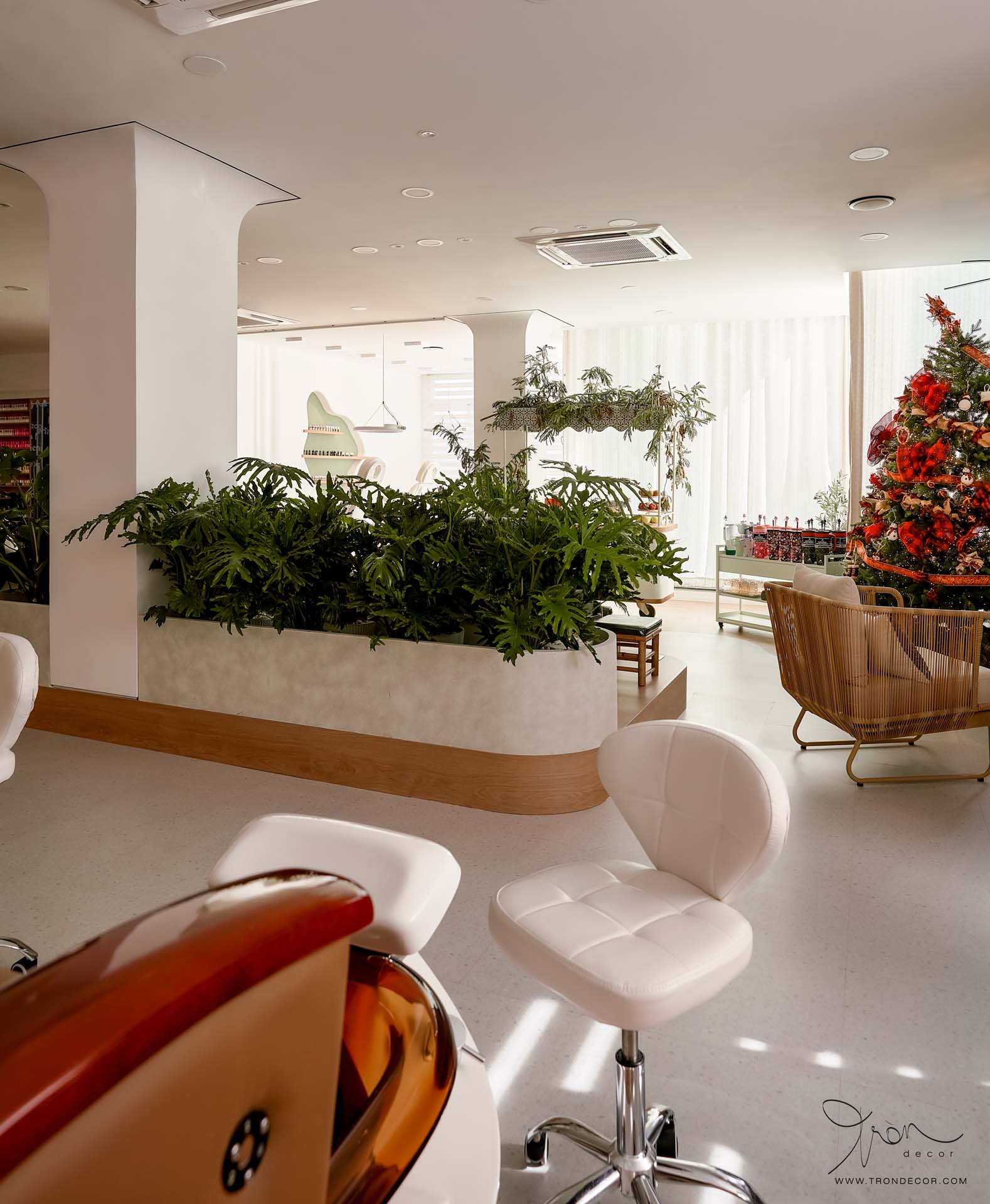 THI CÔNG NỘI THẤT SPA 180M2