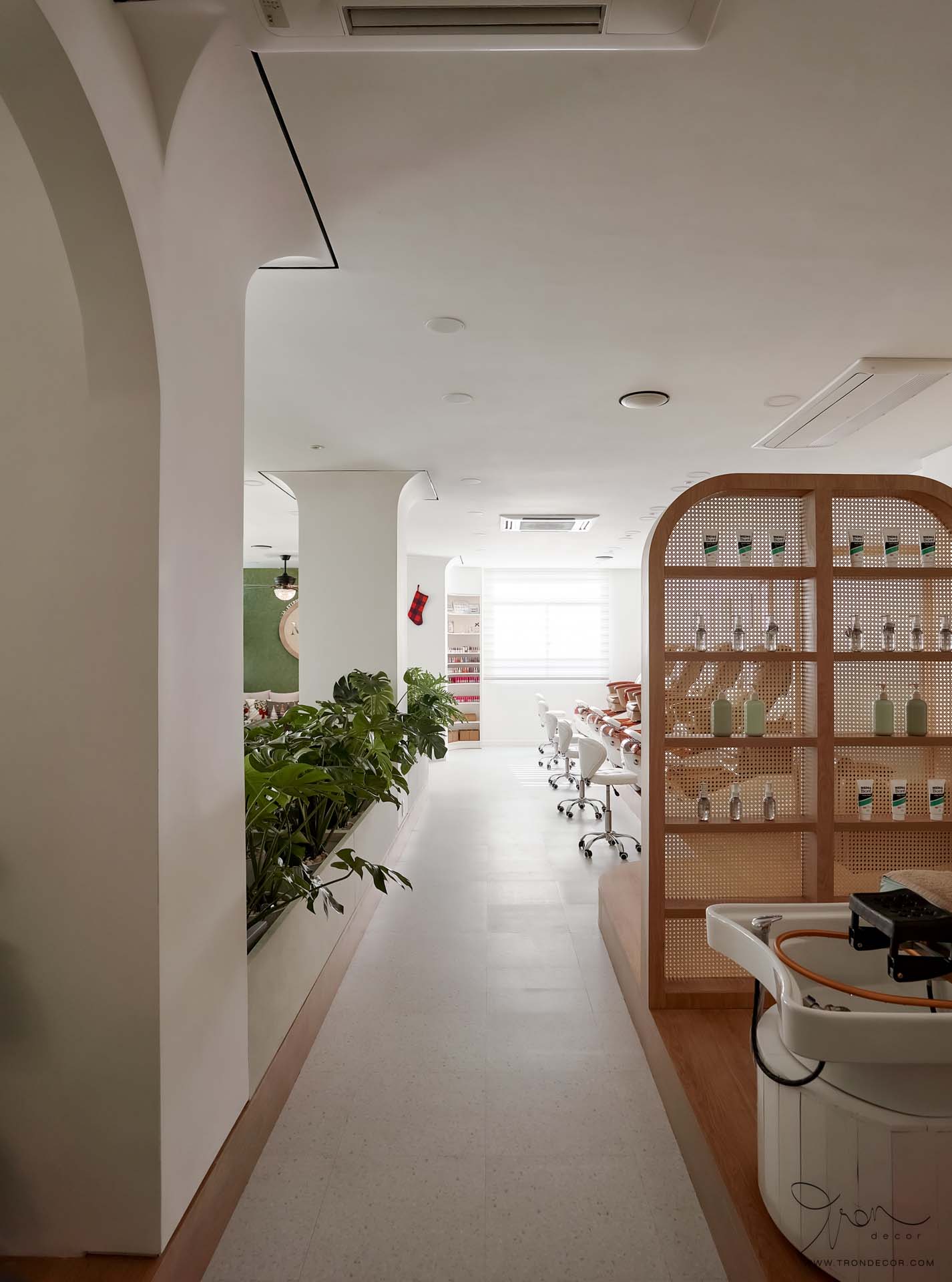 THI CÔNG NỘI THẤT SPA 180M2