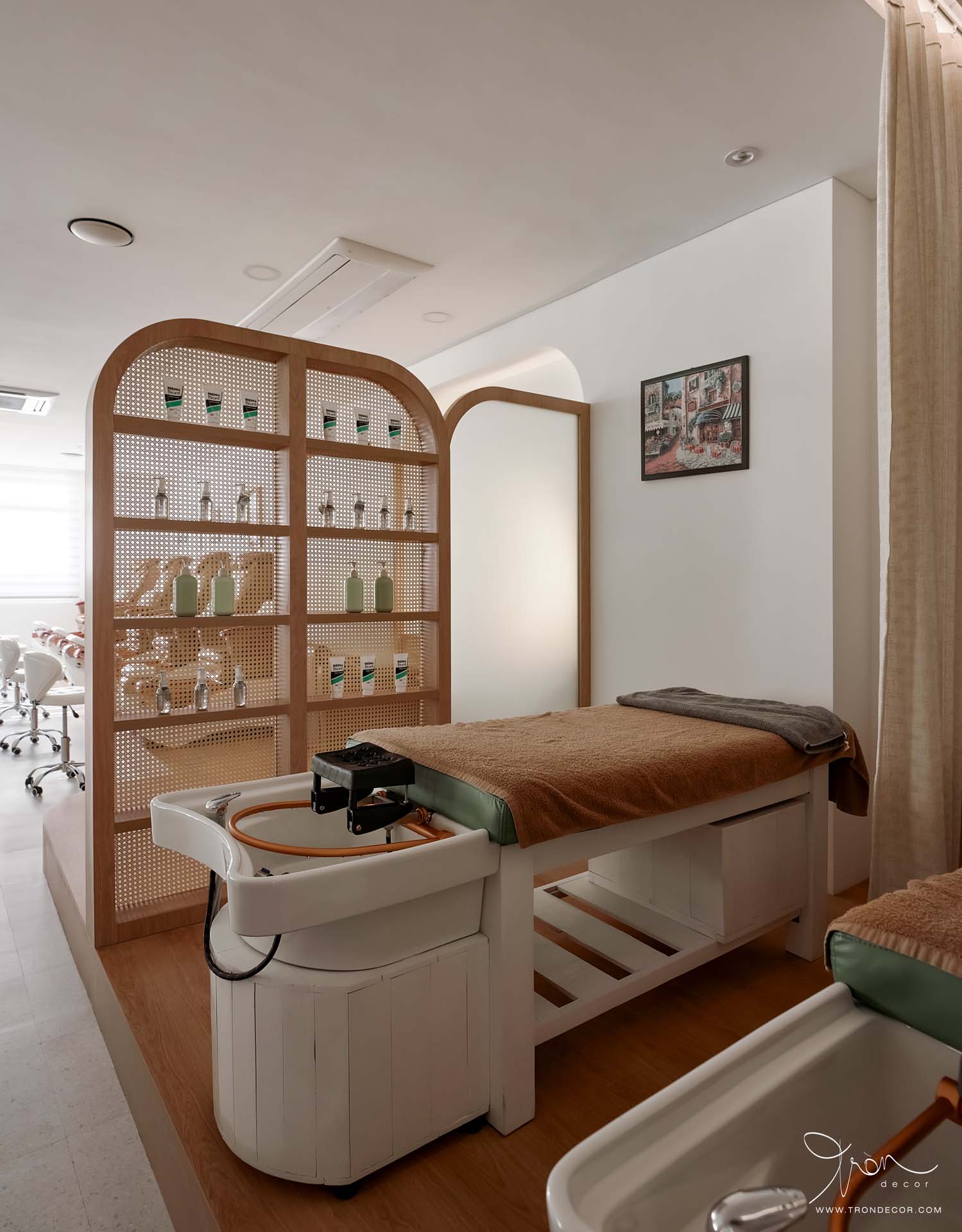 THI CÔNG NỘI THẤT SPA 180M2