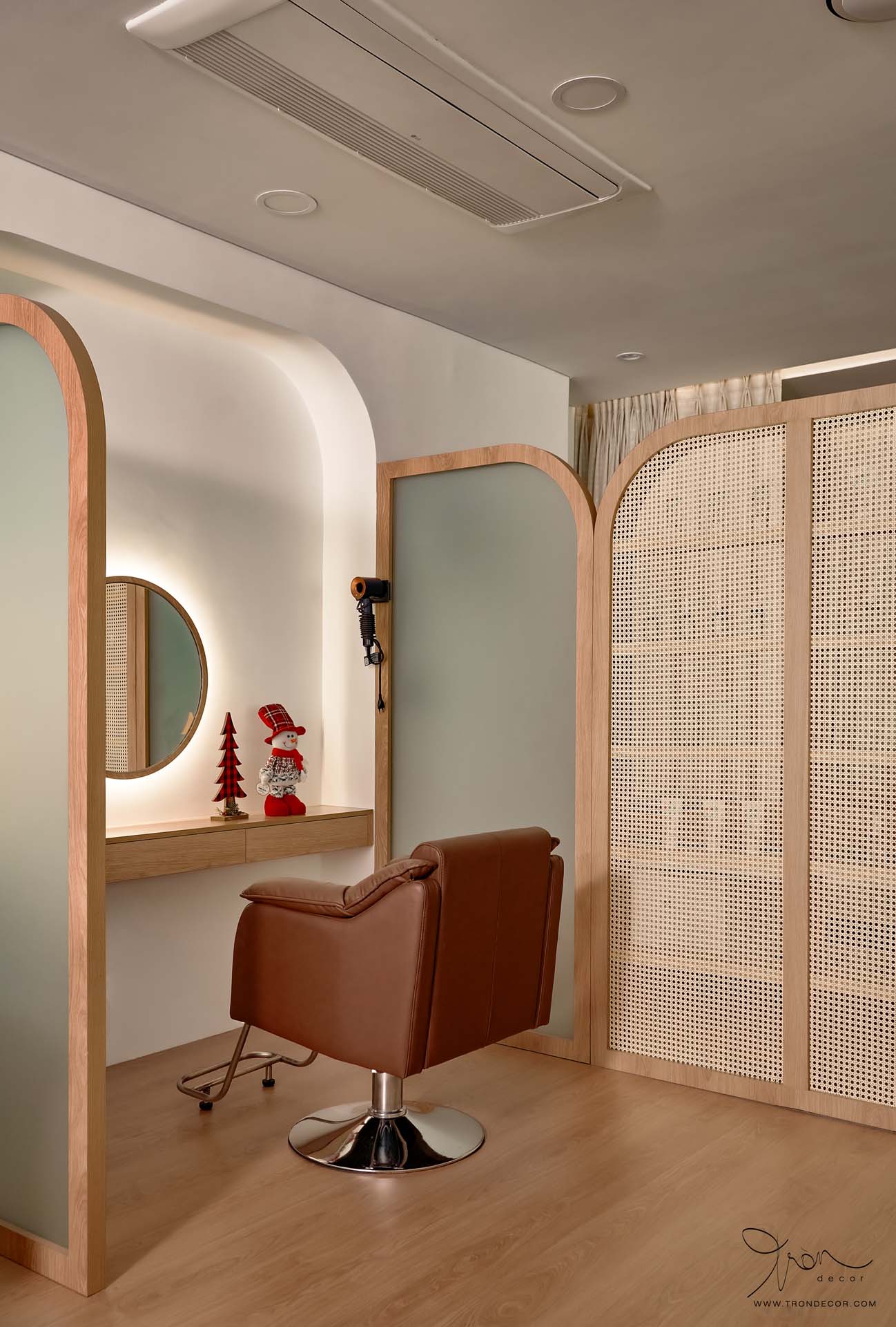 THI CÔNG NỘI THẤT SPA 180M2