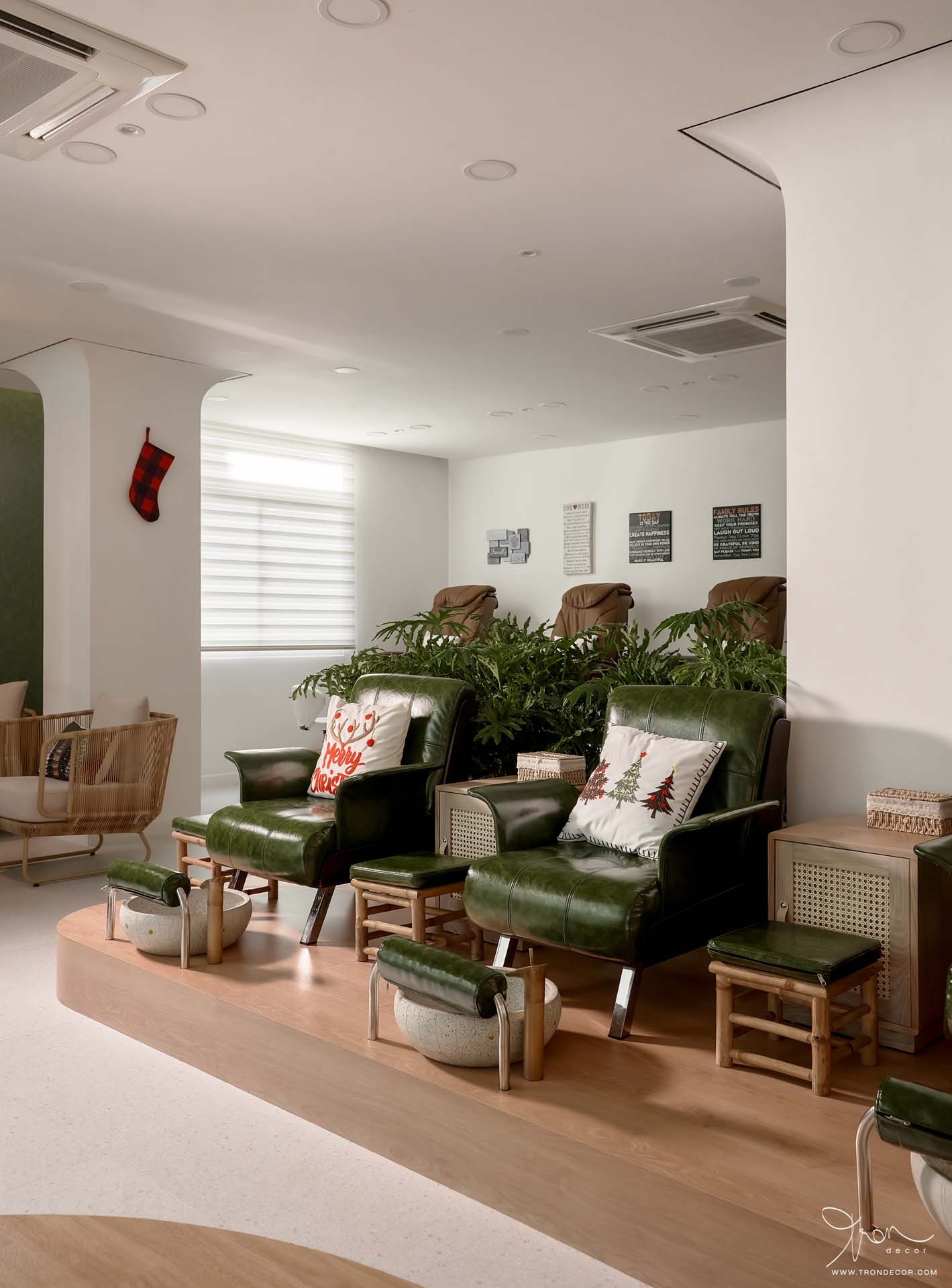 THI CÔNG NỘI THẤT SPA 180M2