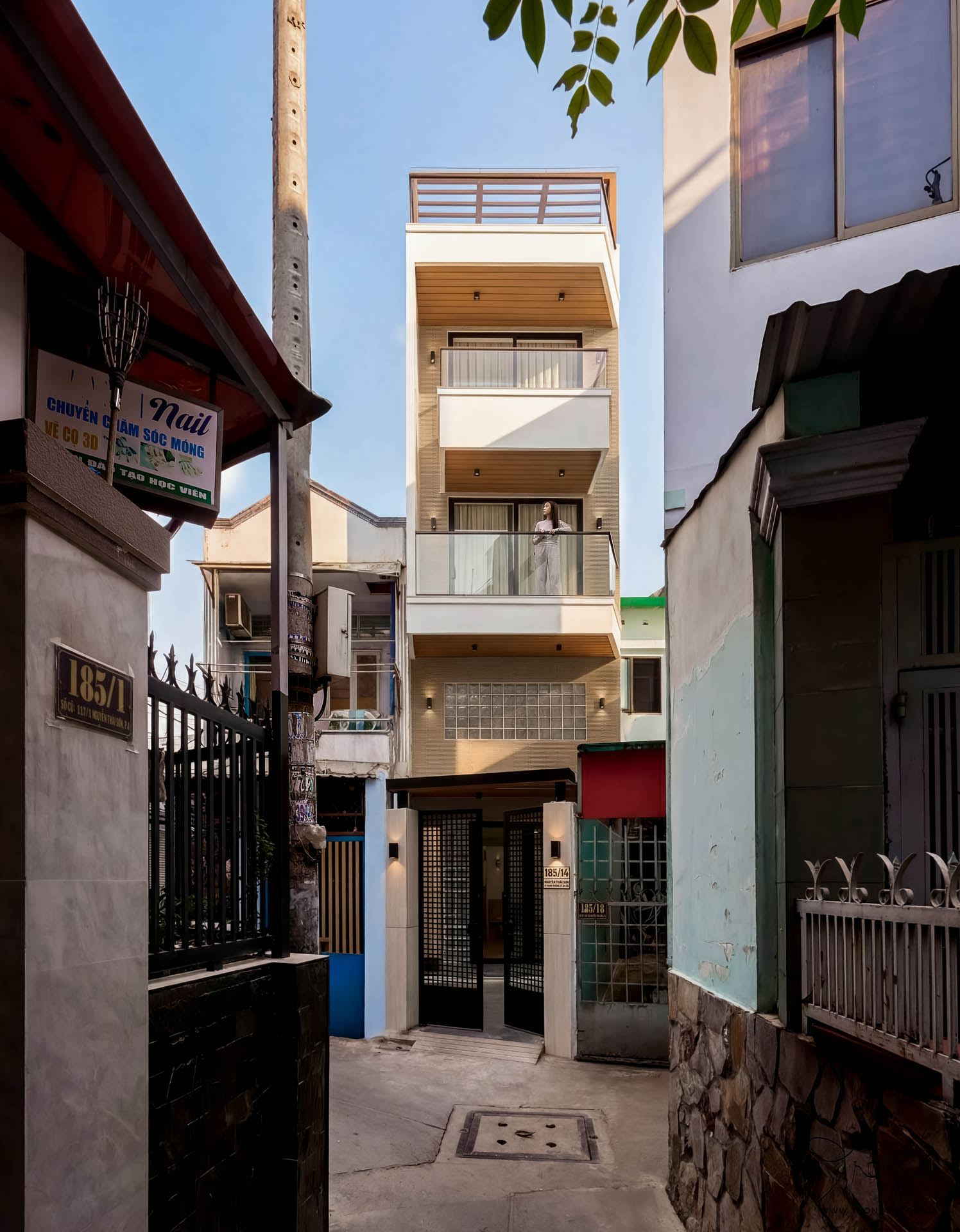 THI CÔNG NHÀ PHỐ 200M2