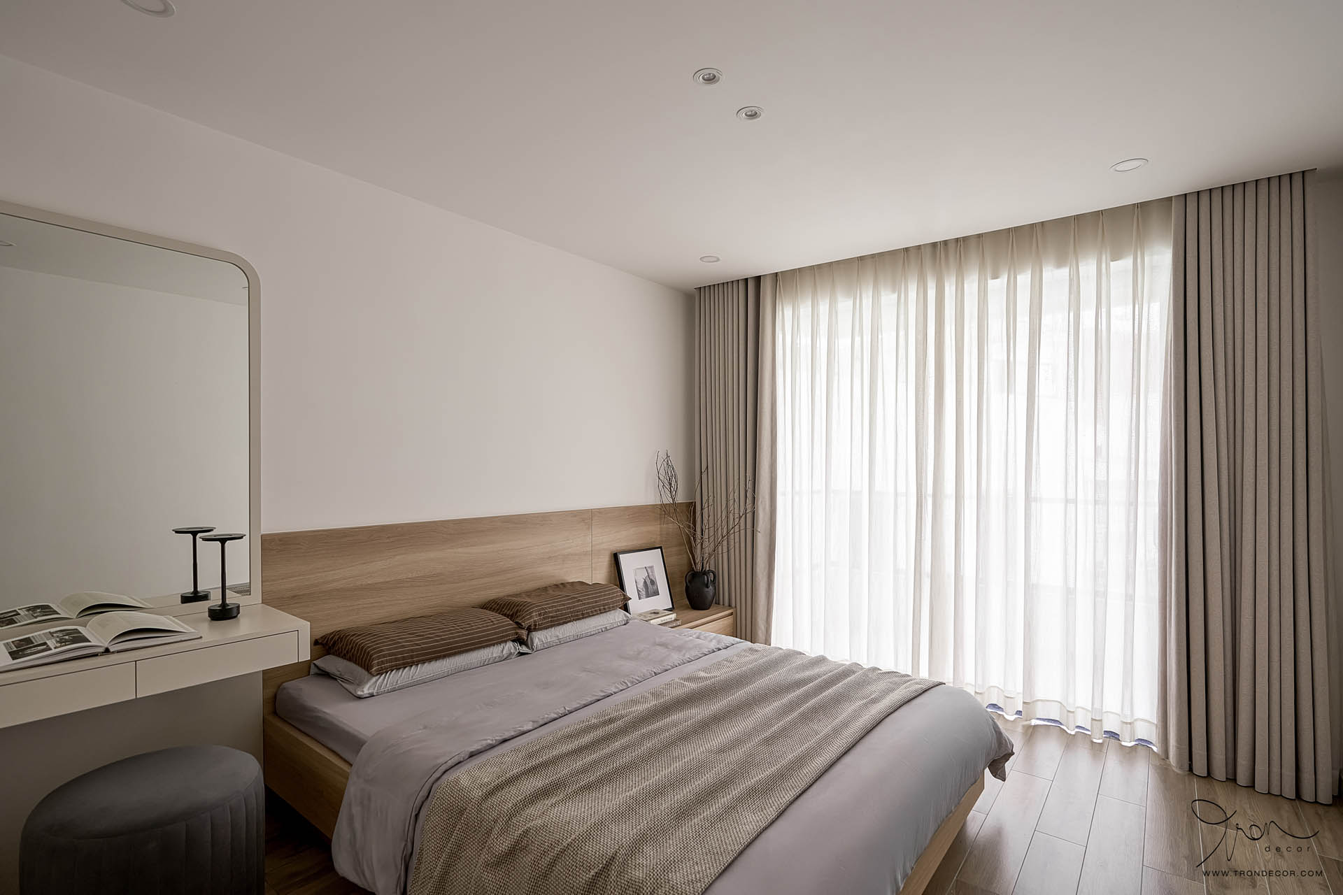 THI CÔNG NHÀ PHỐ 200M2