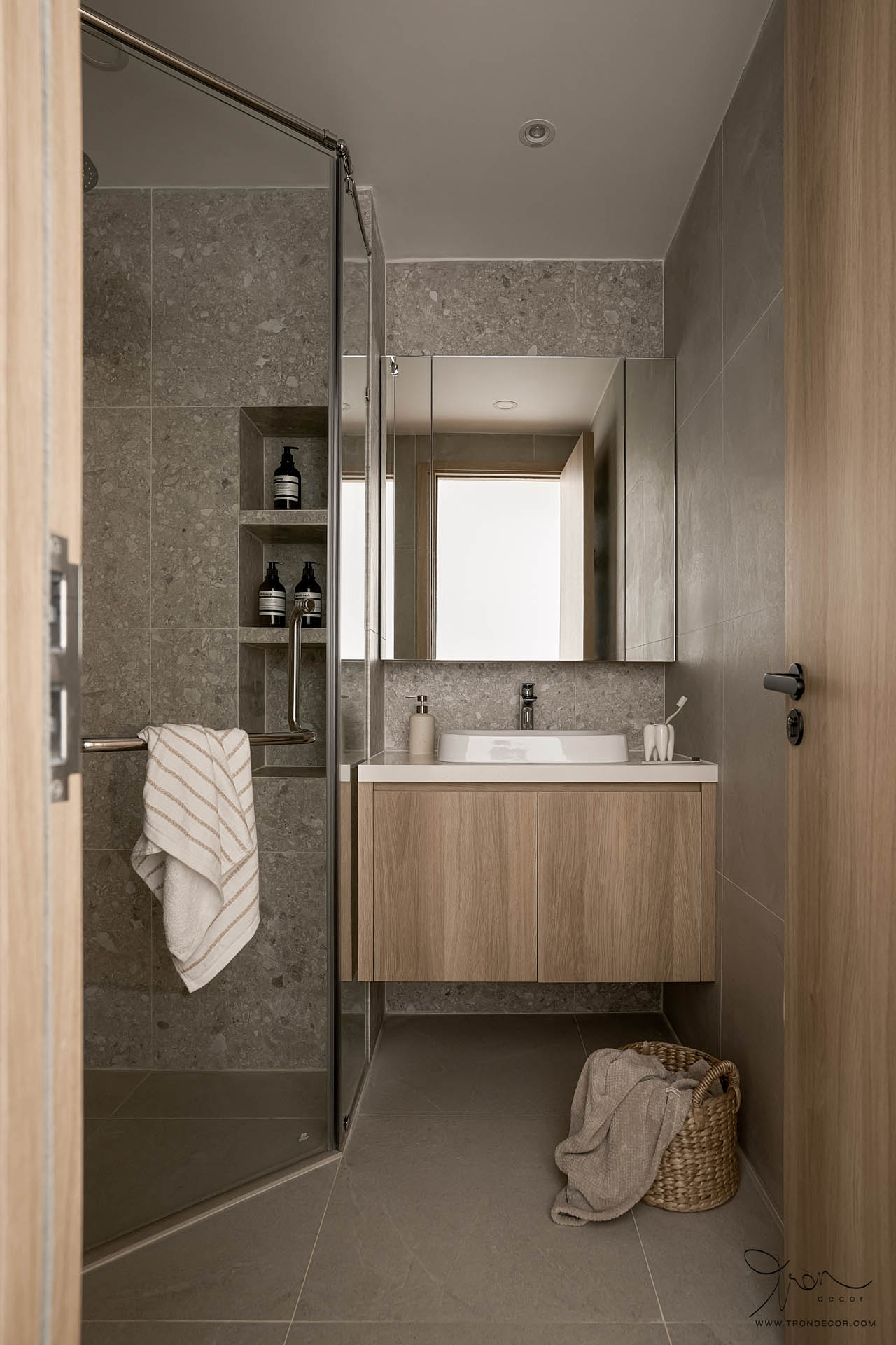 THI CÔNG NHÀ PHỐ 200M2