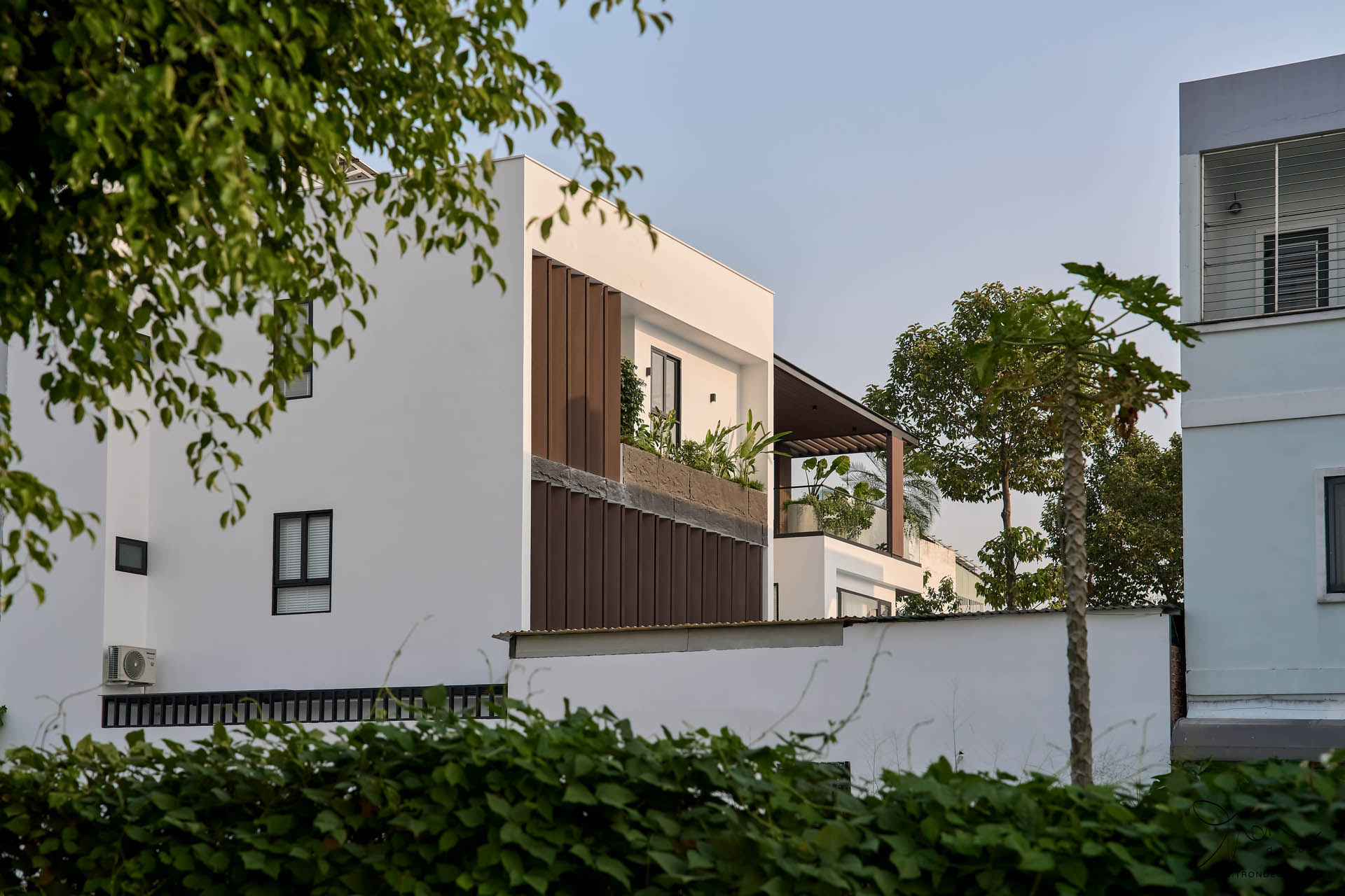 BIỆT THỰ 650M2 - TÂN UYÊN