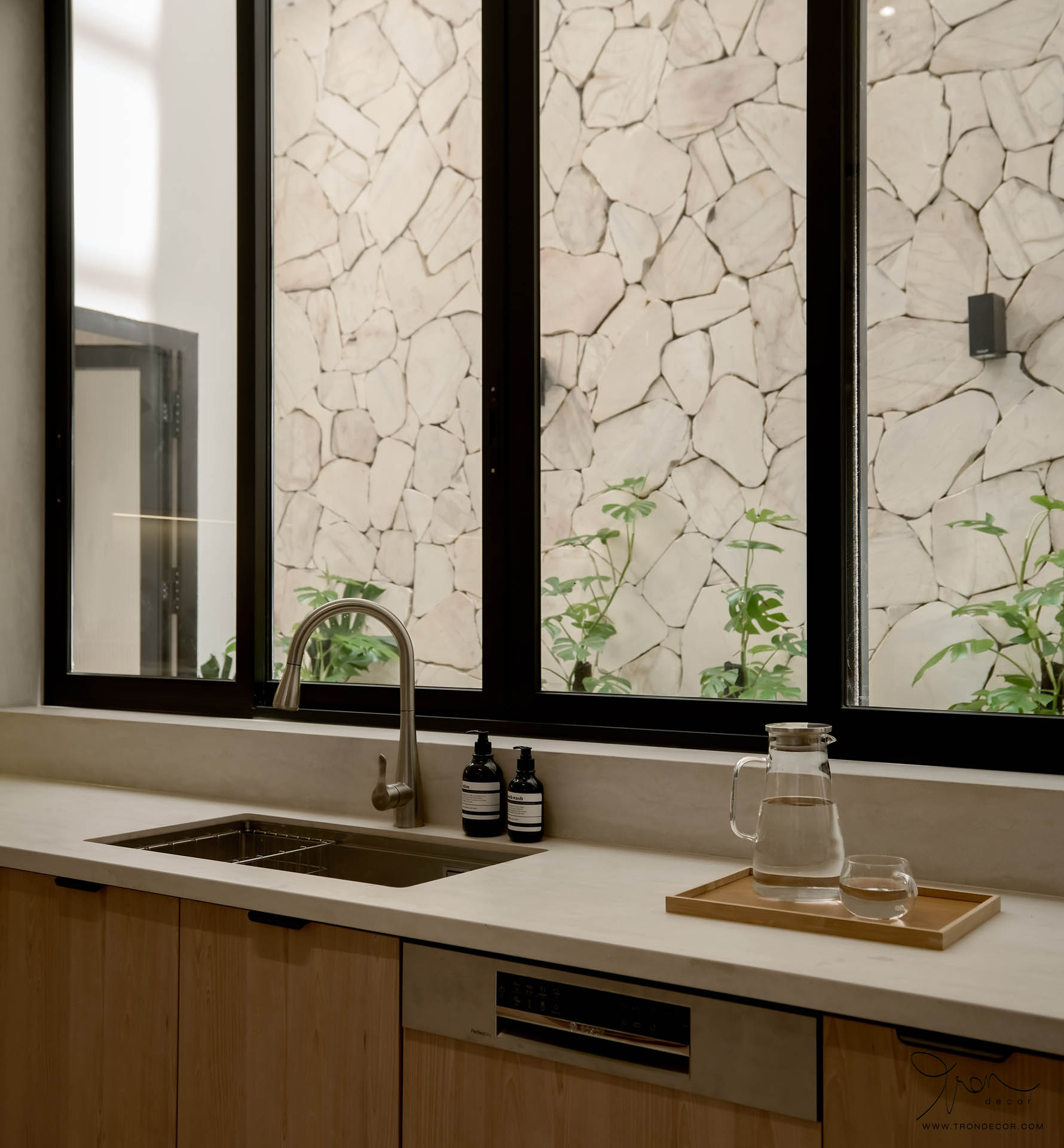 BIỆT THỰ 650M2 - TÂN UYÊN