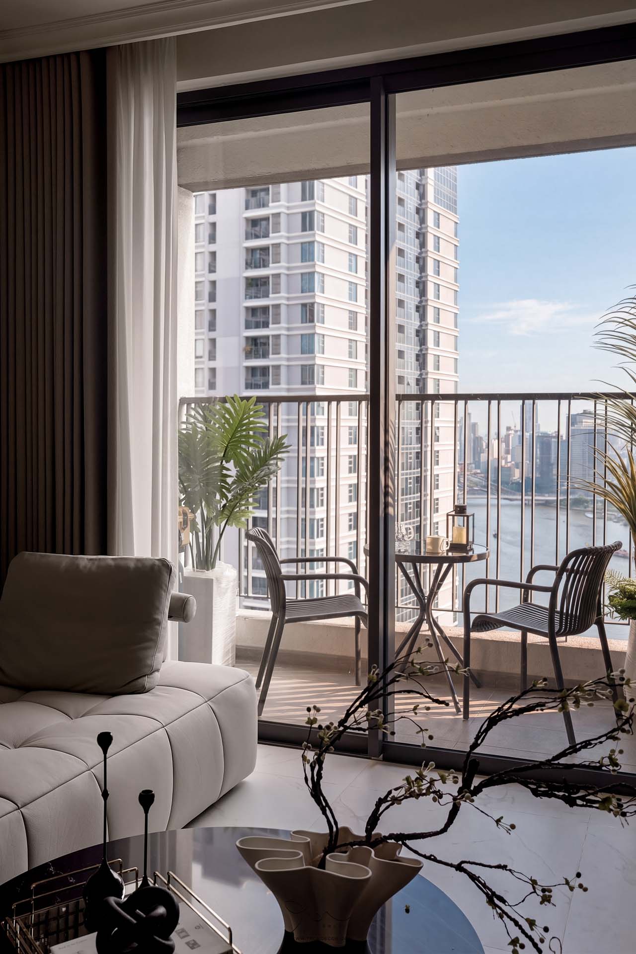 THI CÔNG CĂN HỘ 90M2