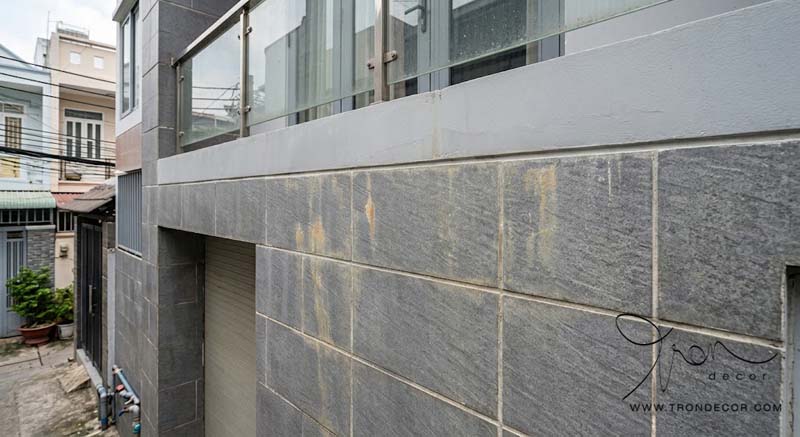 5 SAI LẦM KỸ THUẬT KHIẾN THIẾT KẾ MẶT TIỀN NHÀ XUỐNG CẤP, LOANG LỔ CHỈ SAU VÀI NĂM. 3 thiết kế mặt tiền nhà